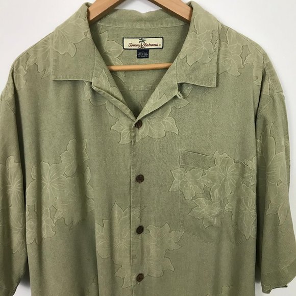 Tommy Bahama Other - Tommy Bahama Green Short Sleeve Large Floral Silk